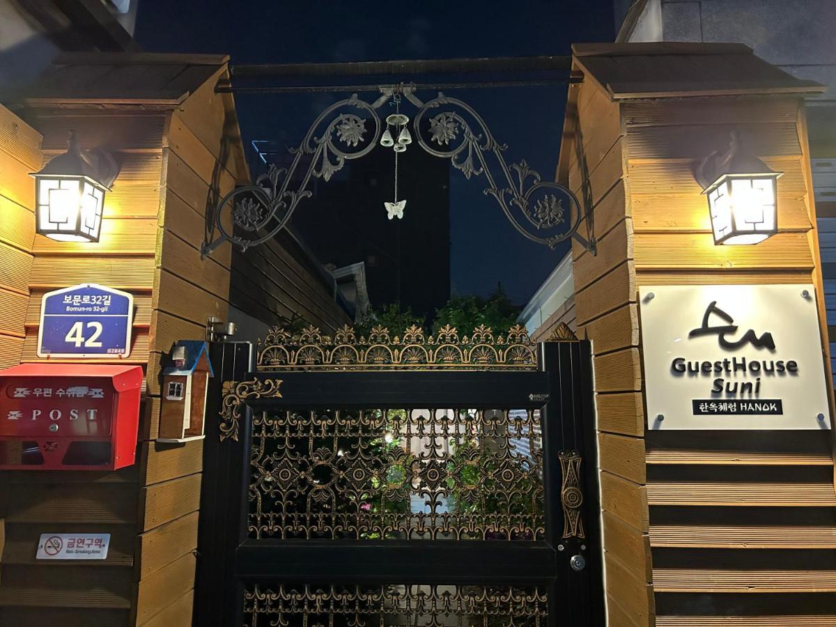 Hanok Guesthouse Suni Seoul Bagian luar foto